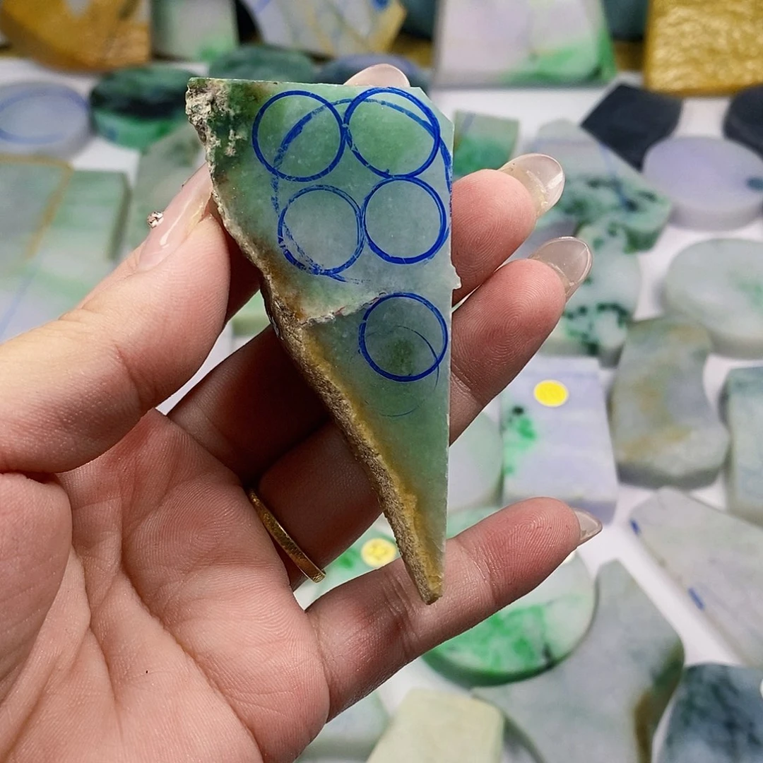 颈饰未镶嵌翡翠翡翠