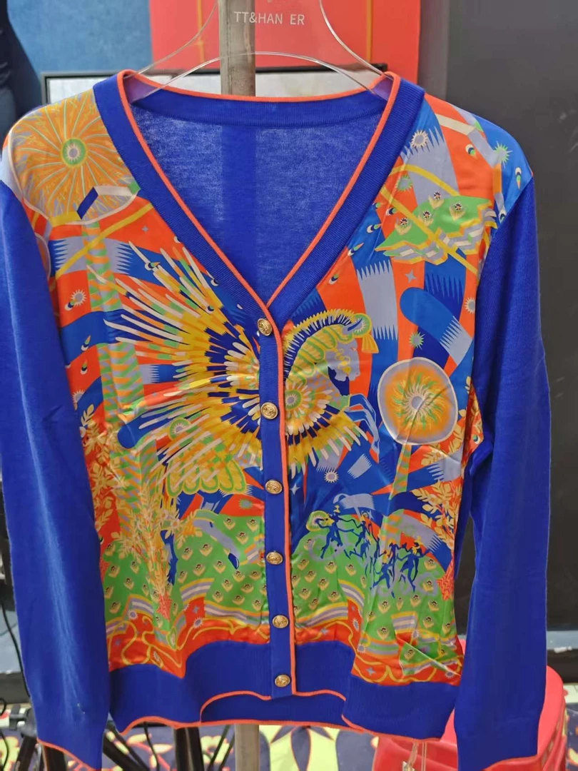 【580】秋冬新品时尚百搭印花宽松开衫气质V领休闲女士上衣