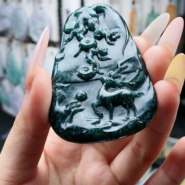 翡翠未镶嵌颈饰翡翠