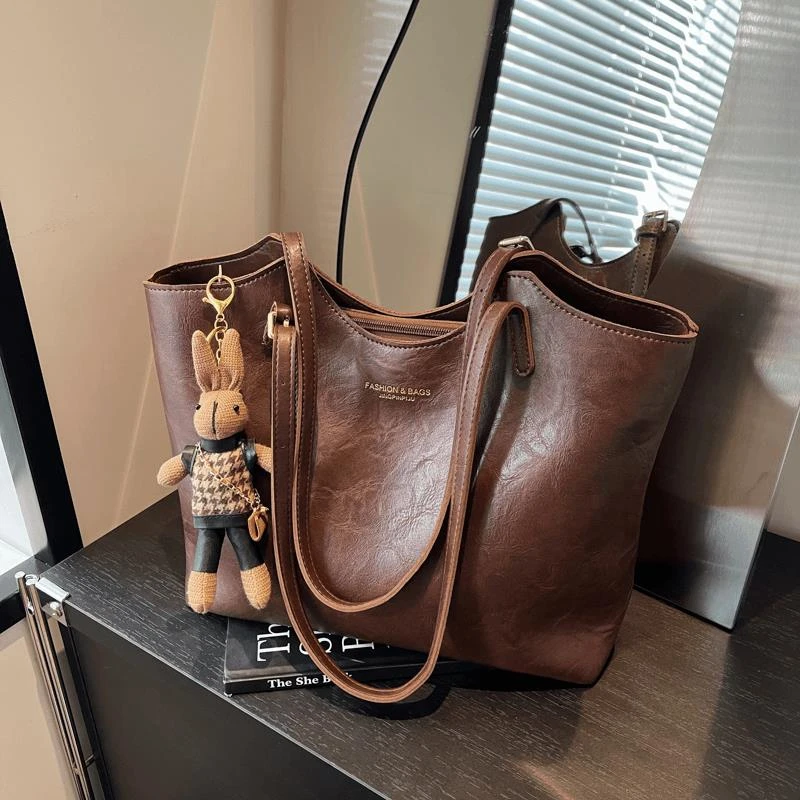 乌鲁木齐发货简约时尚高级质感托特包2025大容量小个子单肩托特包