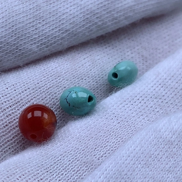 南红玛瑙未镶嵌珠宝奇石