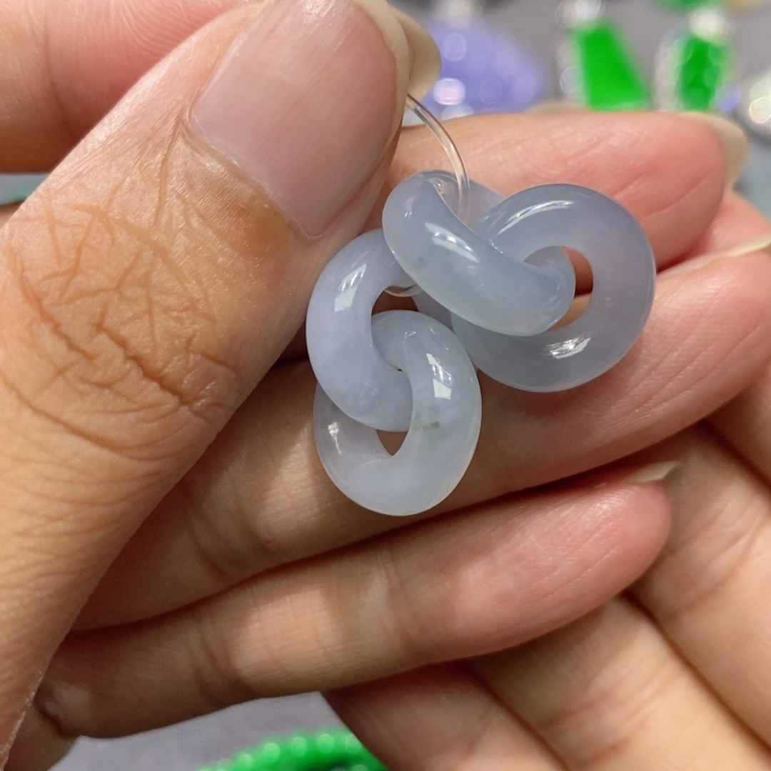 翡翠未镶嵌耳饰缅甸