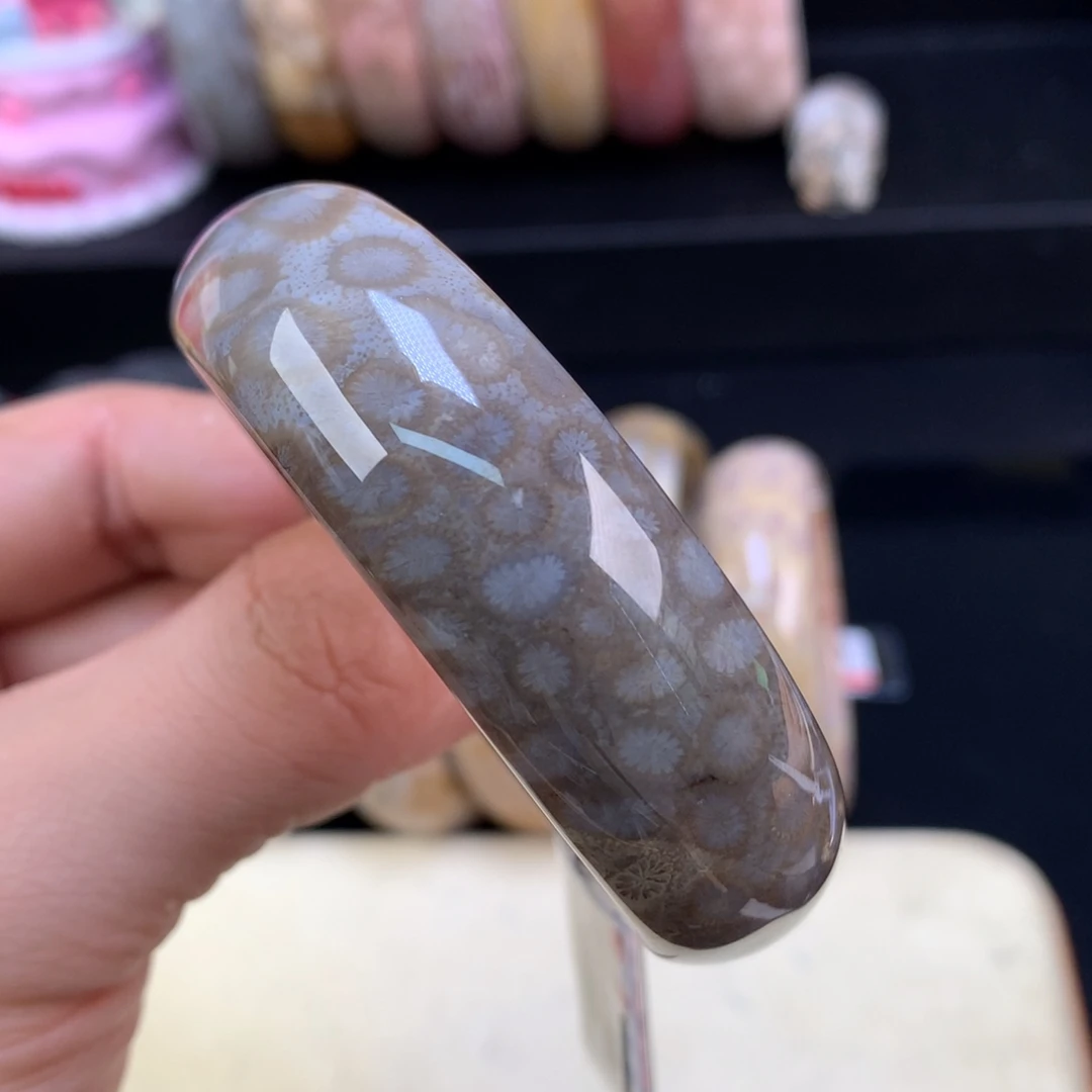 硅化珊瑚（珊瑚玉）未镶嵌颈饰80号黑篮豹纹51.5圈