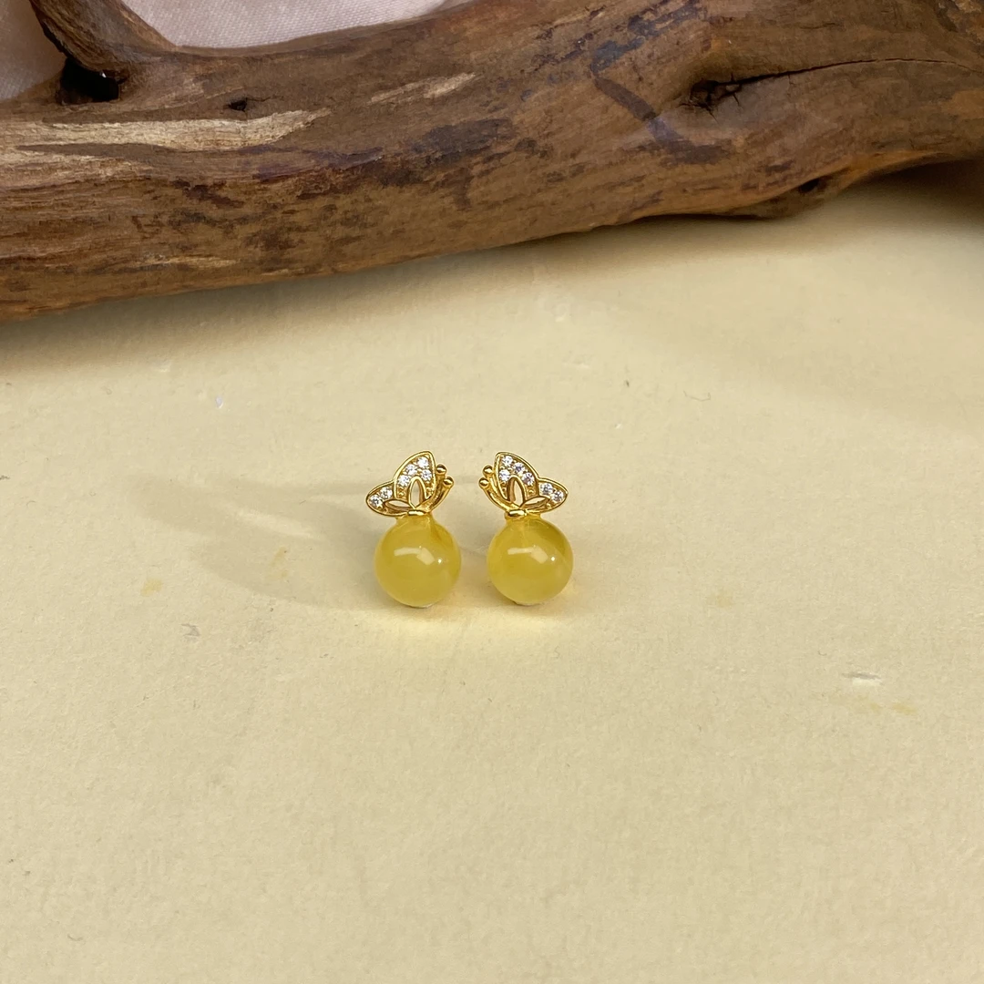【小北珠宝】S925银镶嵌蜜蜡耳钉约6mm+【多样性发一件】15-BH03X880