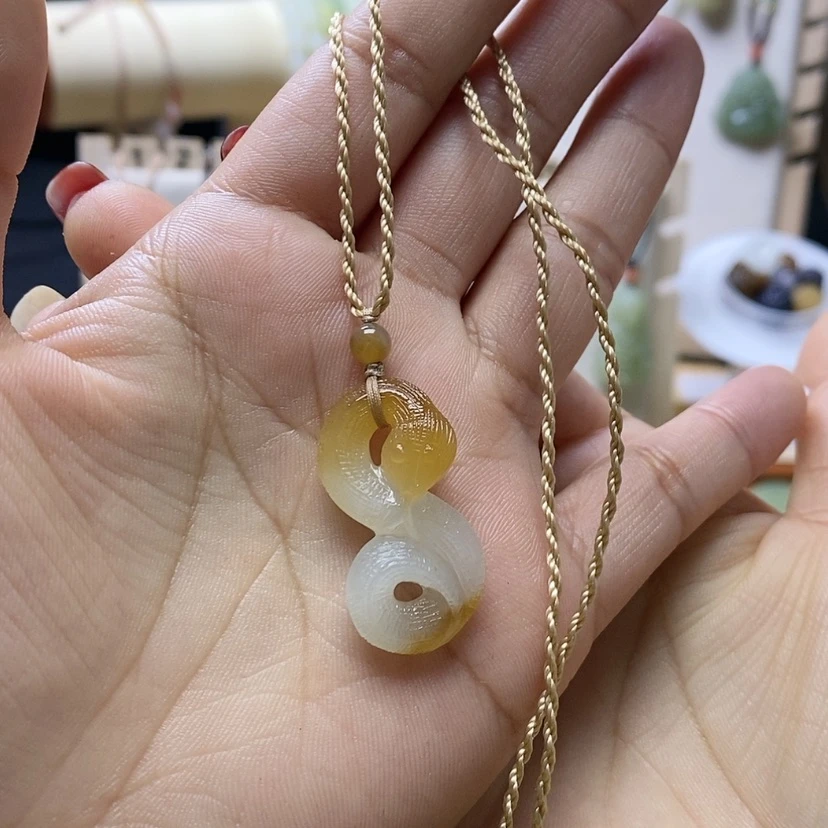 【闪购商品】和田玉颈饰未镶嵌j**。