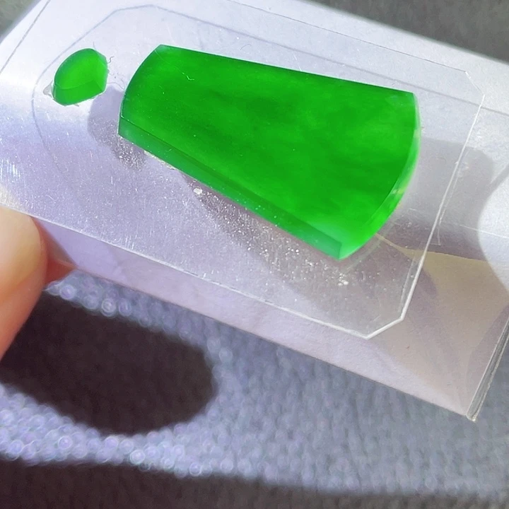 未镶嵌定制翡翠翡翠