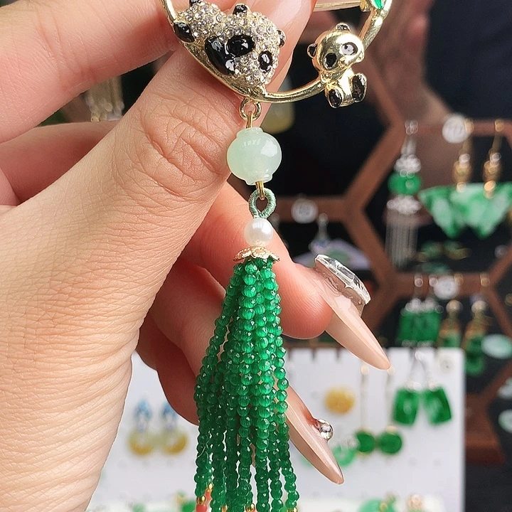 翡翠未镶嵌颈饰吊坠