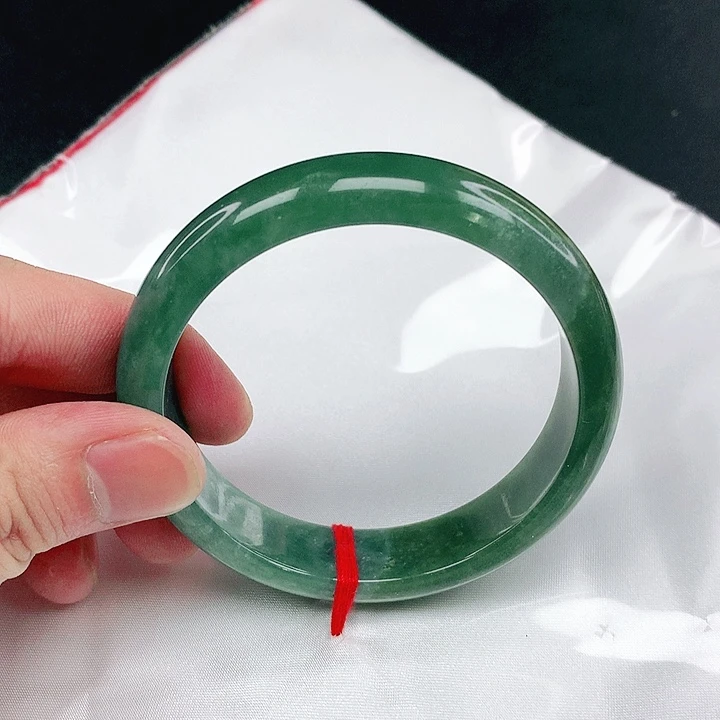 翡翠手镯未镶嵌圈57。2039