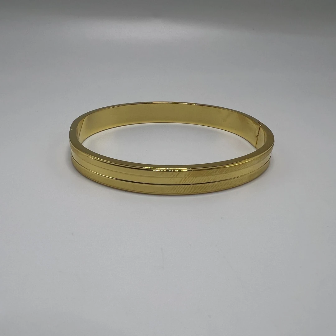 起跑线卡扣手镯B131