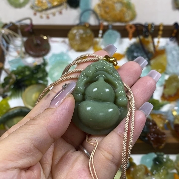蛇纹石玉未镶嵌吊坠梦***?