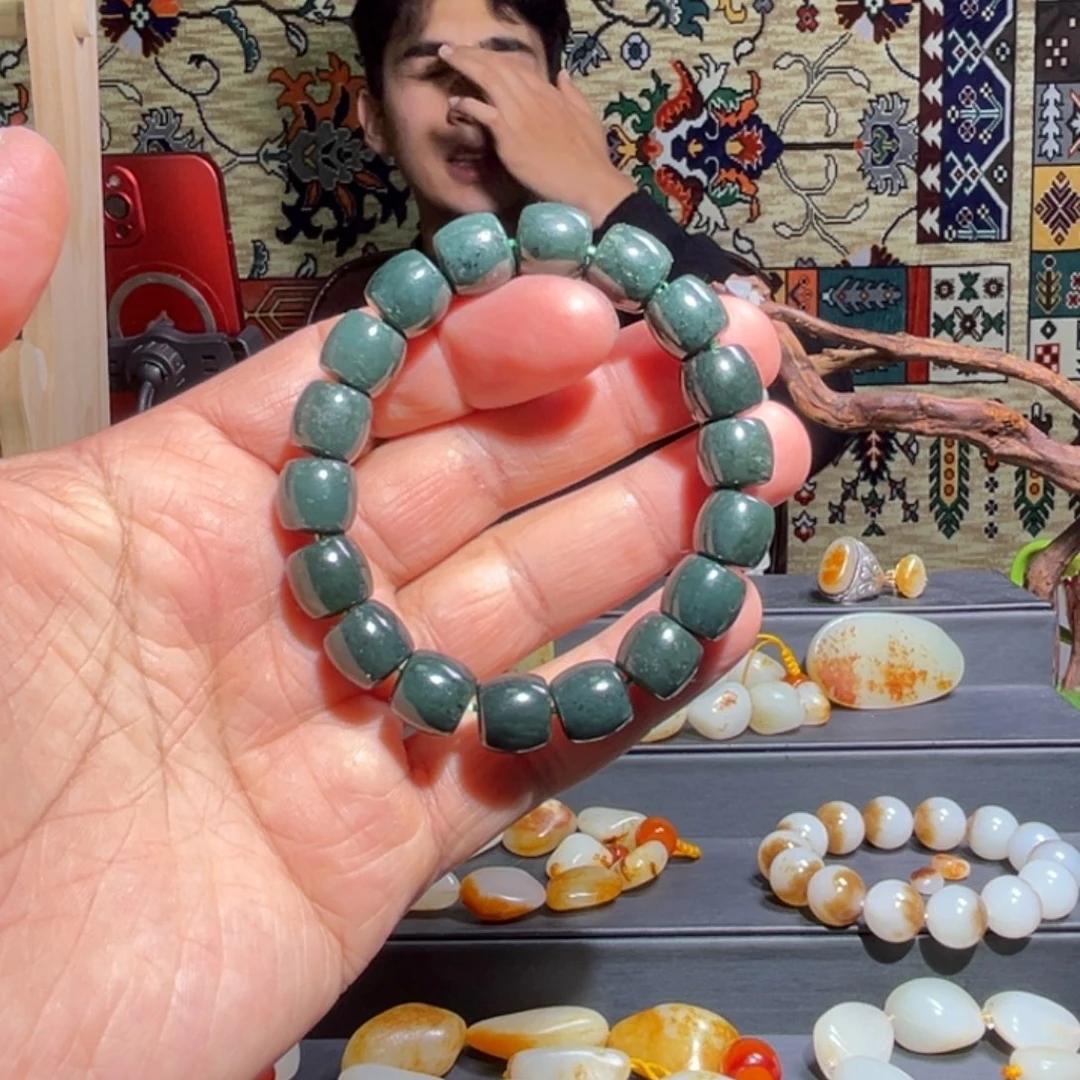 项链未镶嵌和田玉