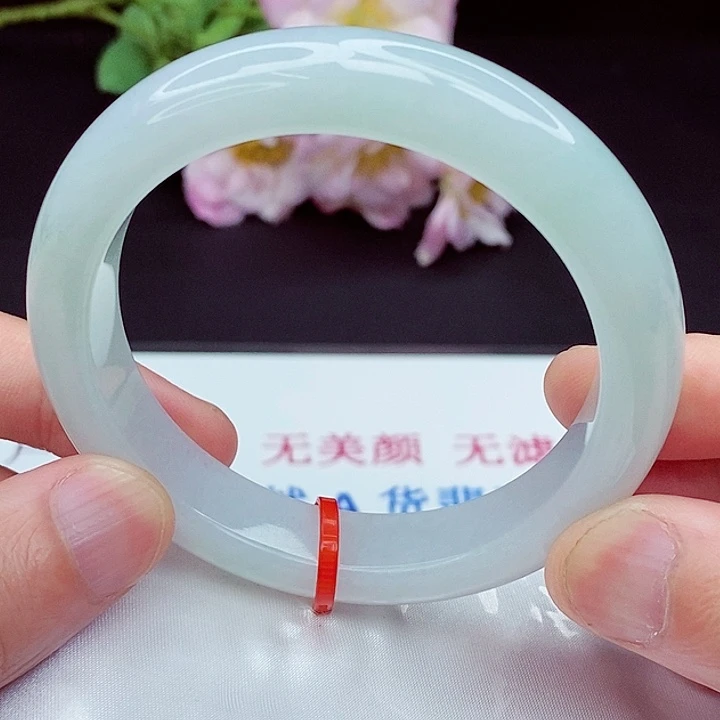 翡翠手镯未镶嵌61圈