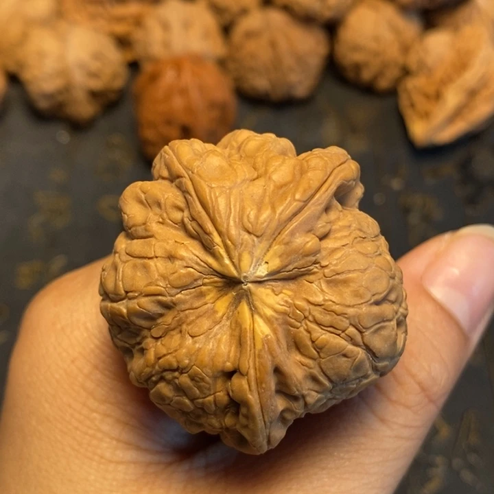 文玩核桃吊坠枯**鸦文玩核桃异形单只