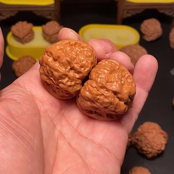 用***6吊坠文玩核桃41尺，镶嵌蛤蟆头