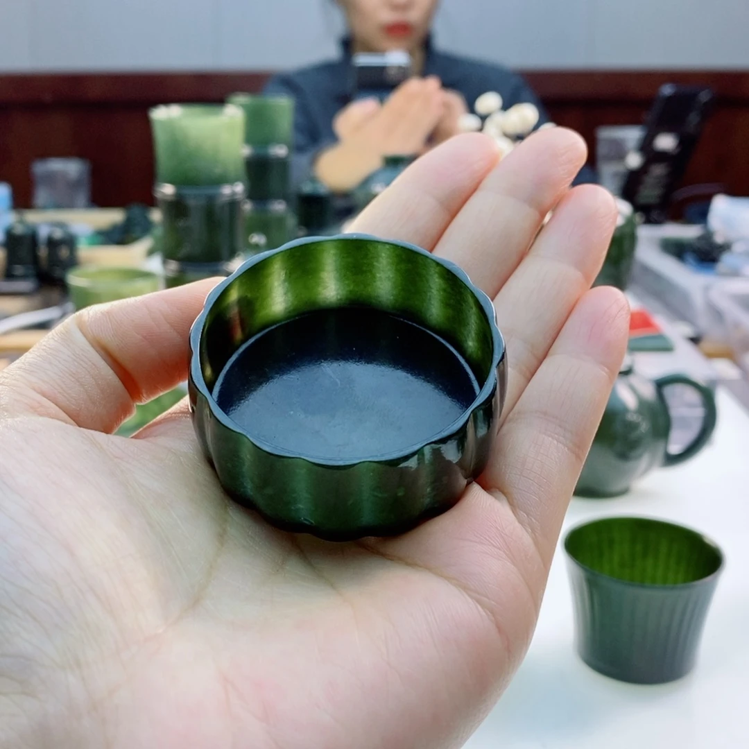 未镶嵌和田玉摆件