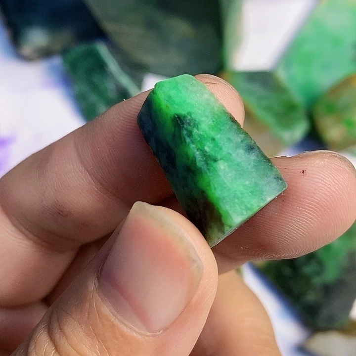 翡翠散珠天然翡翠A货挂件