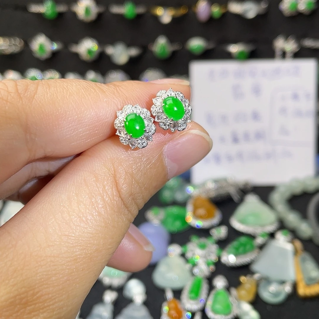 翡翠18K金镶嵌耳饰