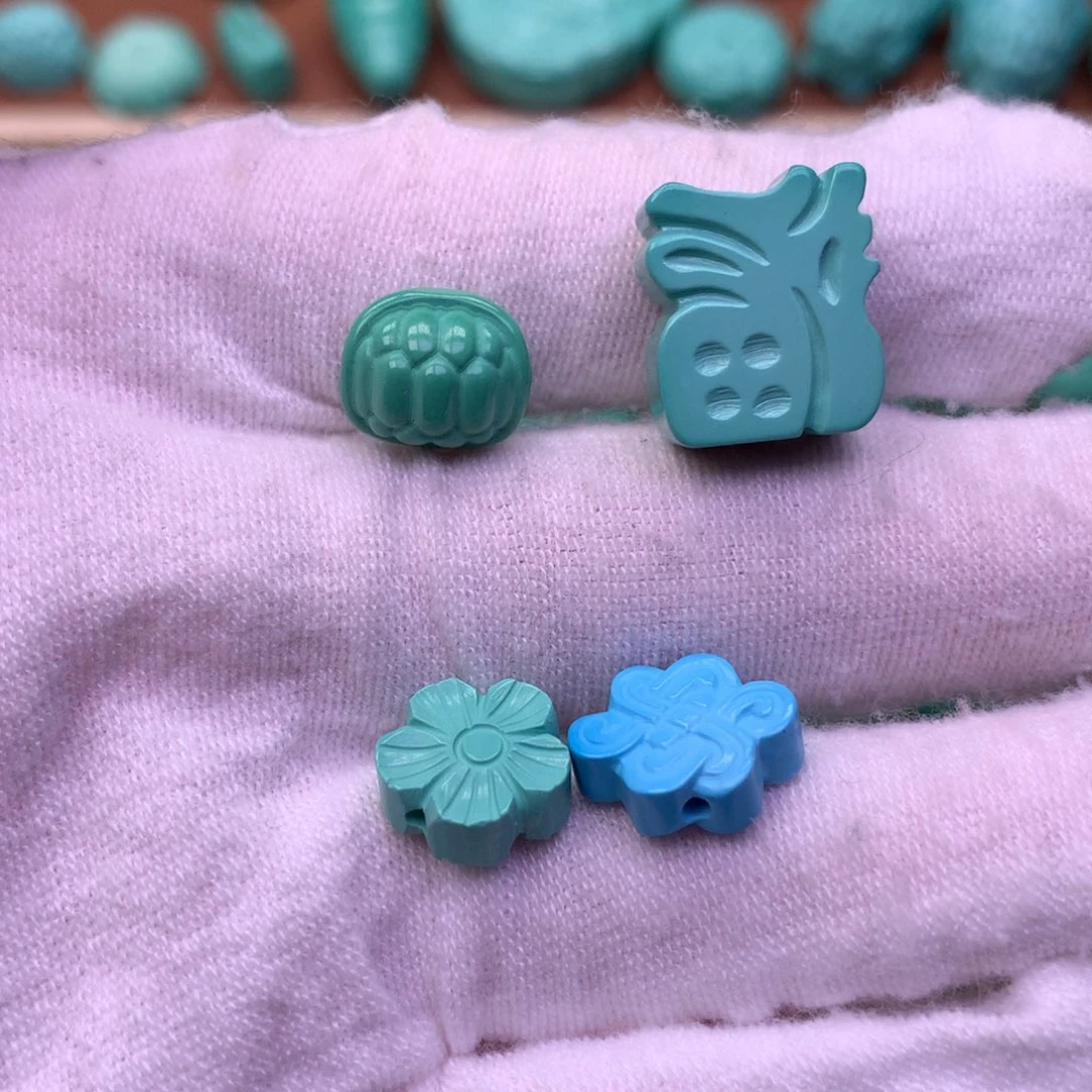 ****己原生态福背云富甲卡10桃花中国结