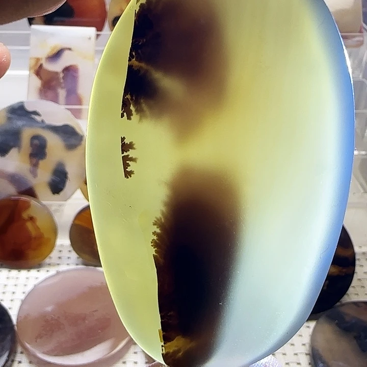 玛瑙/玉髓未镶嵌珠宝奇石