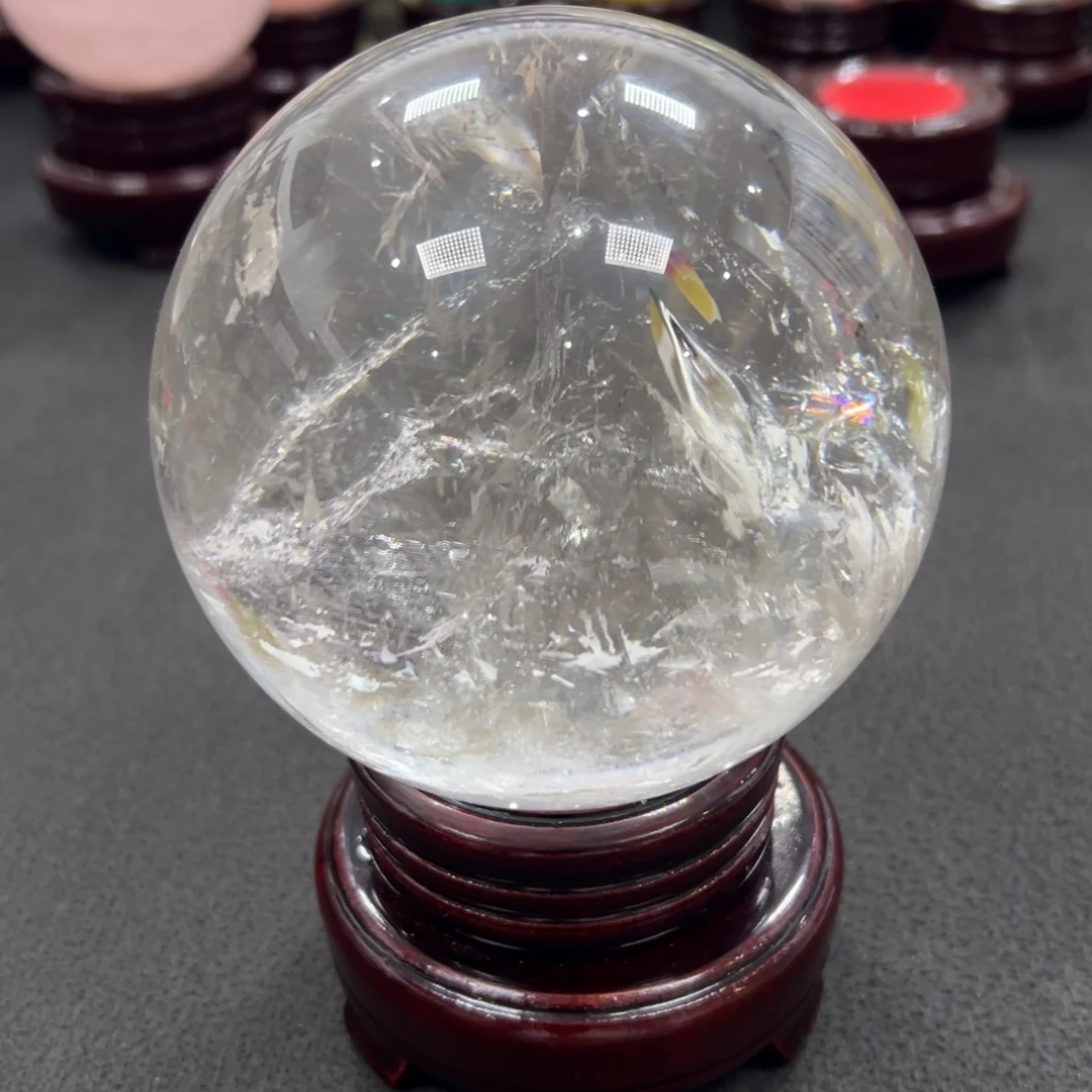 石材莱****作天然水晶球摆件