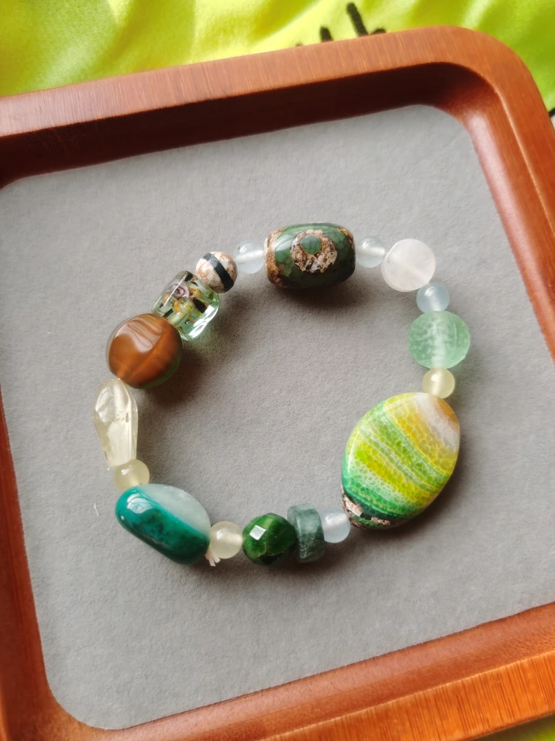 【极享绿色】绿玛瑙天眼原创设计手串龙纹玛瑙