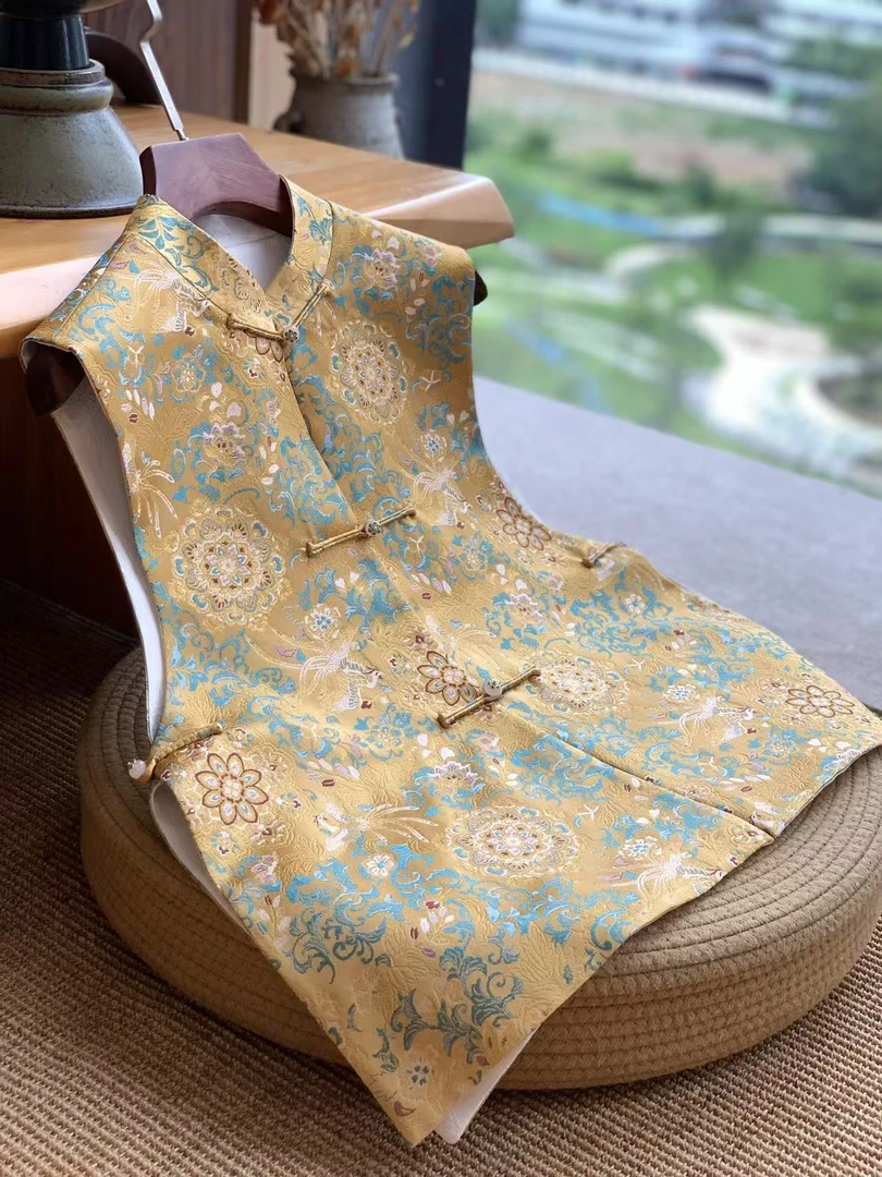 鑫瑶甄选【吴罗 关山月】四重纬宋锦织金提花新中式马甲