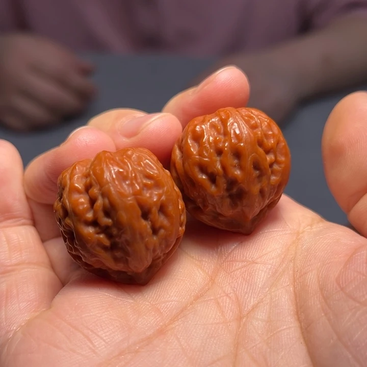 文玩核桃把件红玛瑙8265