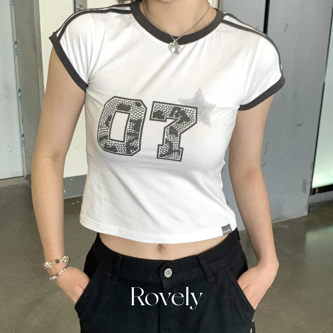 Rovely【金冬天Ruka同款】原单07星星印花线条正肩修身百搭短袖