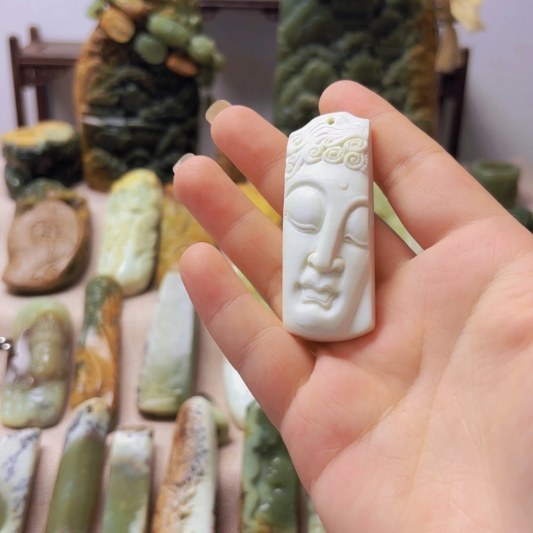 风***轻岫岩老玉（透闪石质玉）未镶嵌挂件