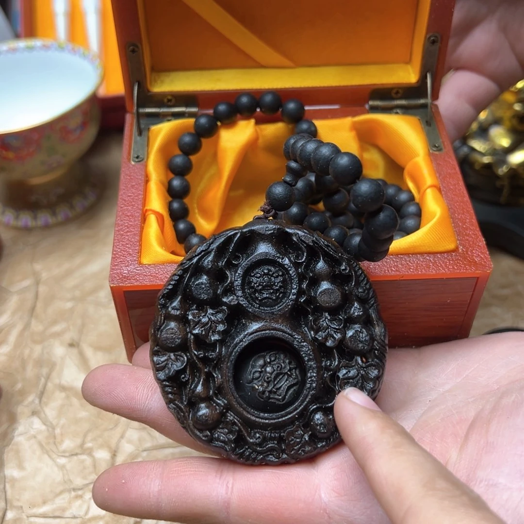 滴血莲花菩提吊坠
