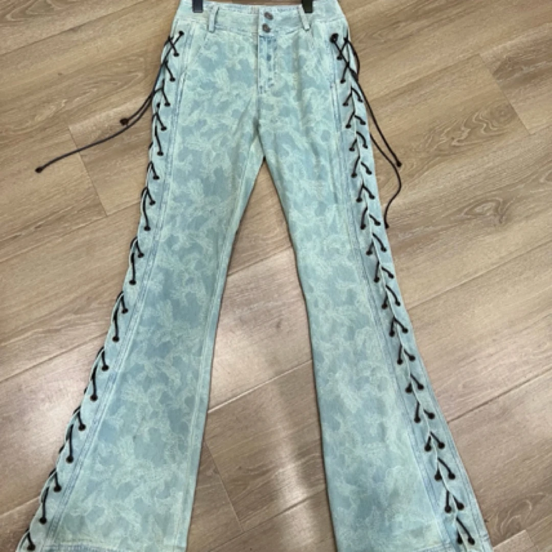 原创重工提花牛仔微喇裤25春显瘦时尚微喇叭设计师