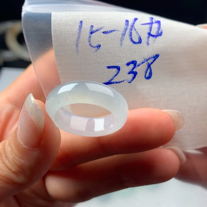 古***阁定制翡翠未镶嵌戒圈