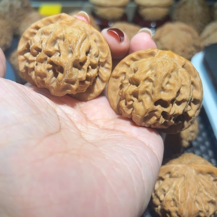 吊坠文玩核桃44龙鳞纹一对