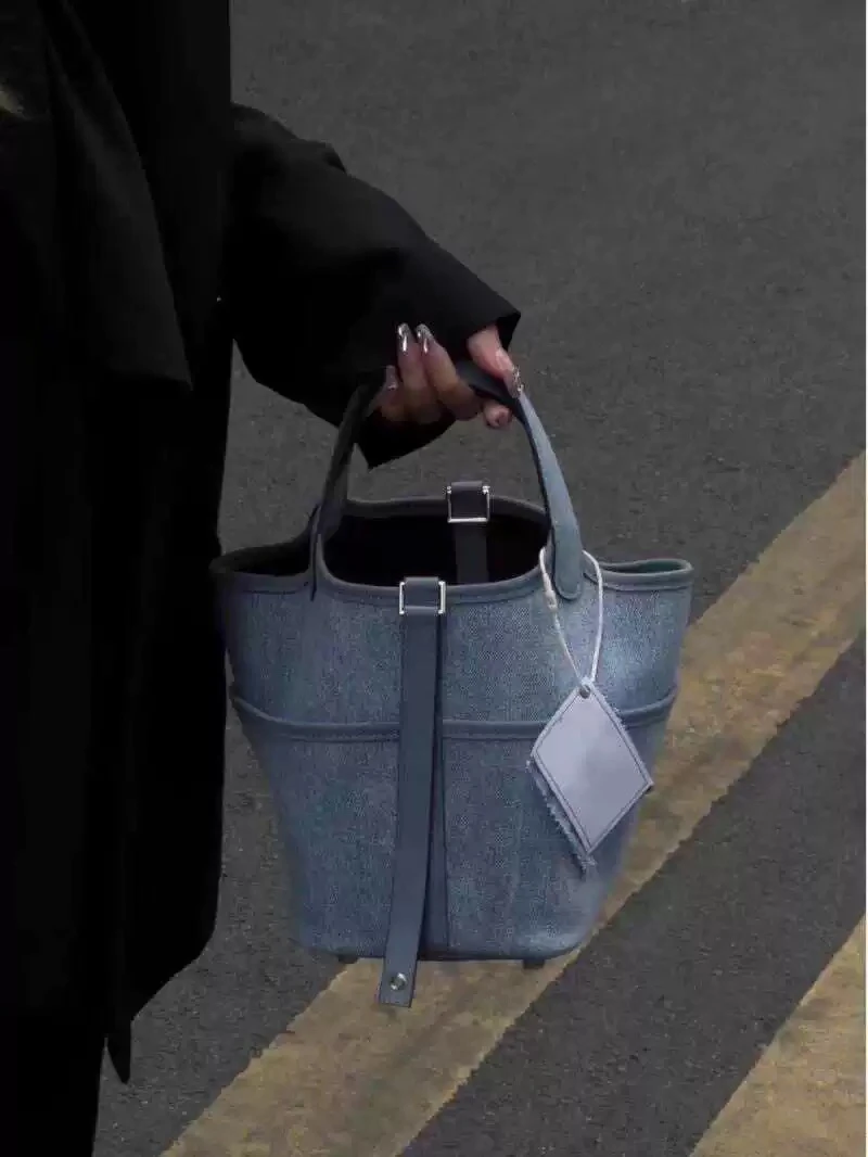 无挂件新款韩版简约纯色百搭时尚简约手提包P0604