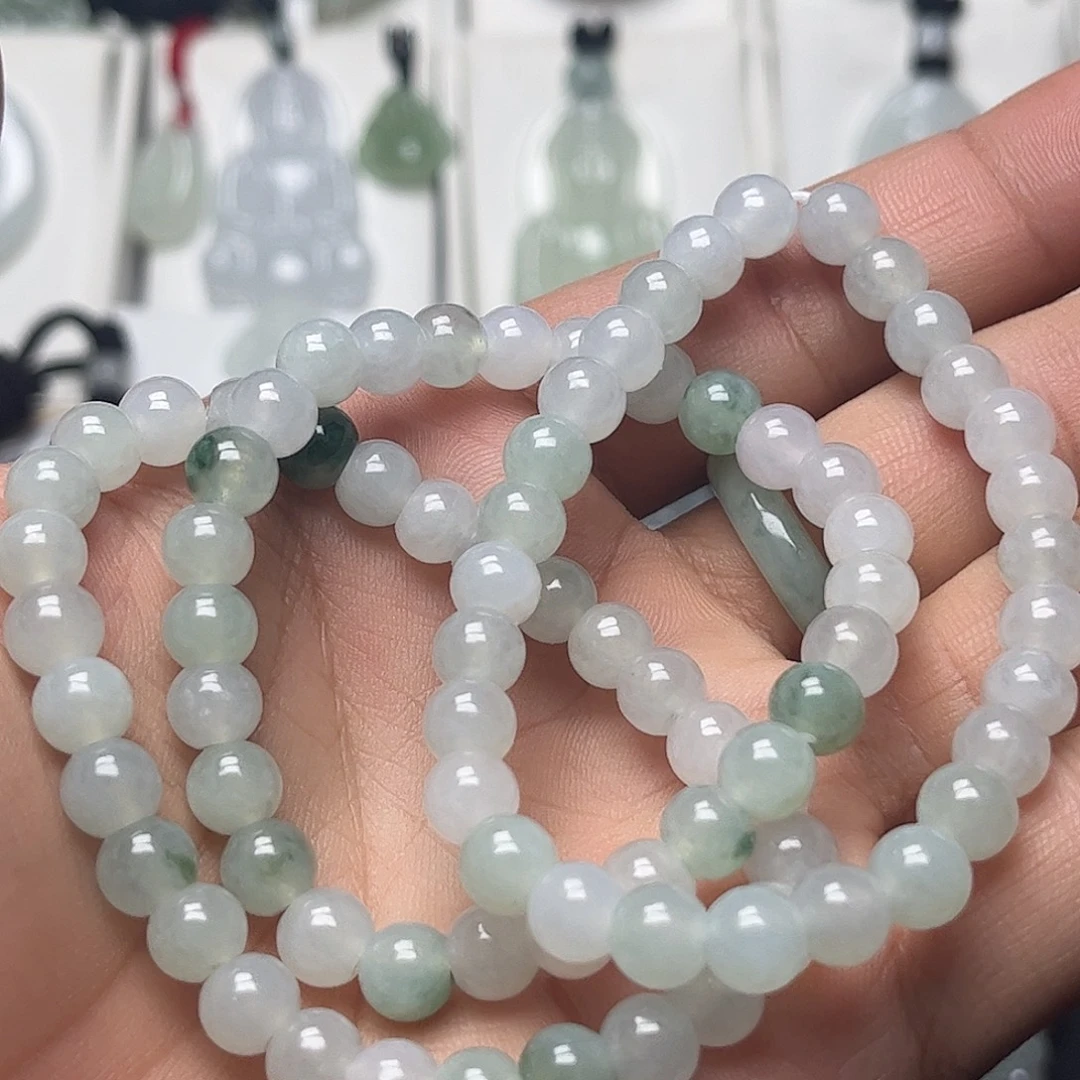 翡翠未镶嵌颈饰缅甸天然翡翠多样性发货发其一