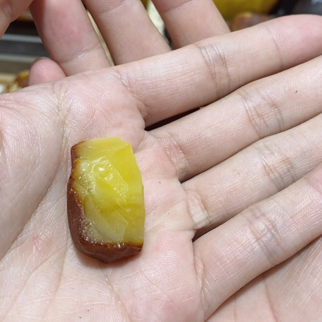 娜***吖定制琥珀蜜蜡原石