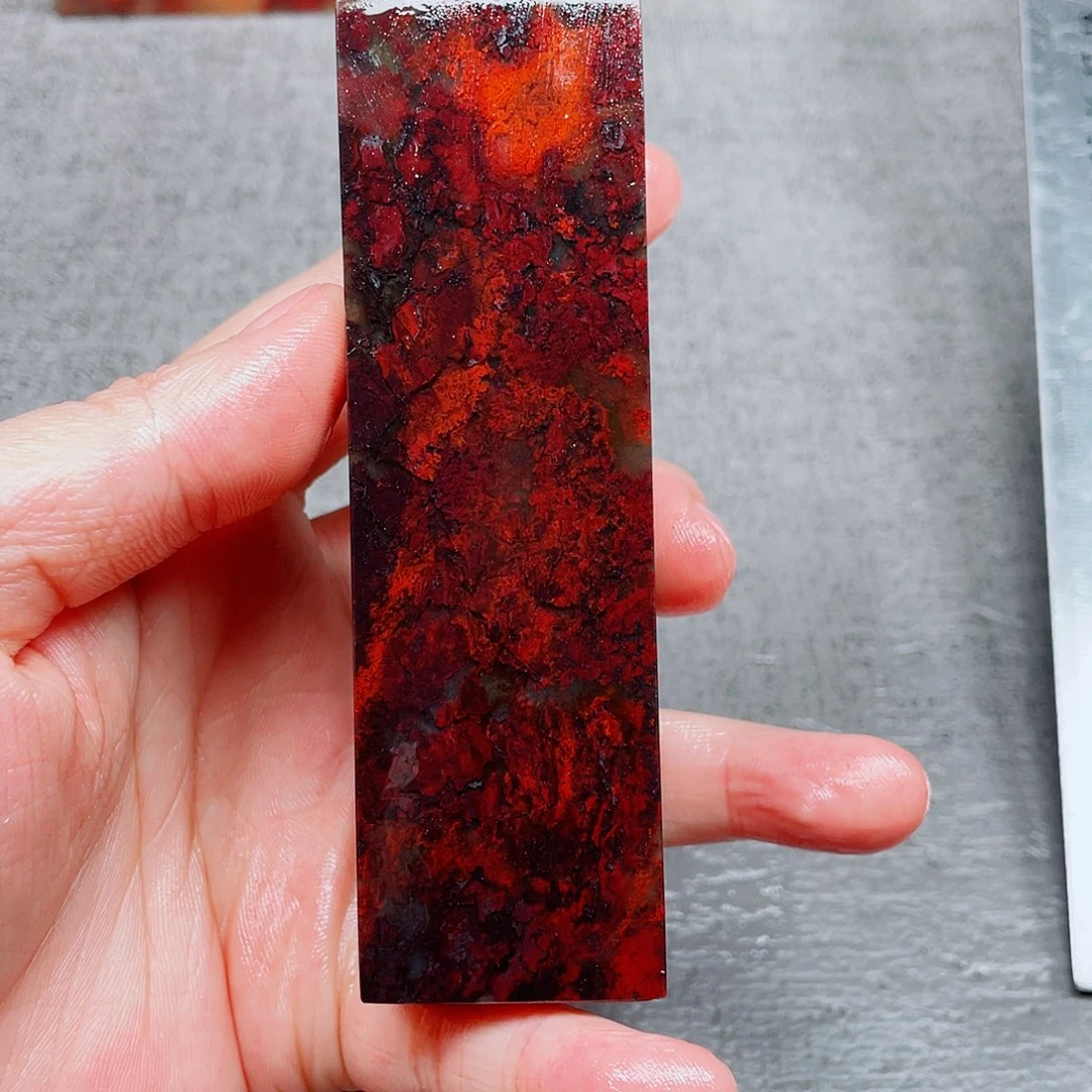 玉桂林鸡血玉素章3.0左右梅花血