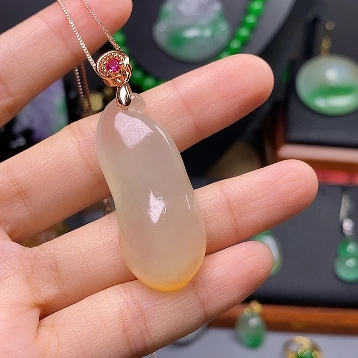 吊坠(赠链)未镶嵌翡翠