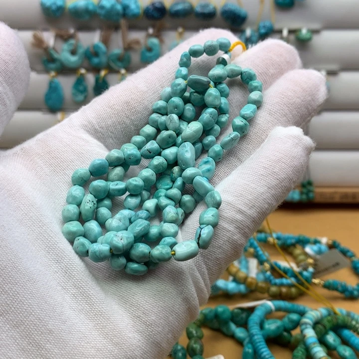 未镶嵌绿松石原矿