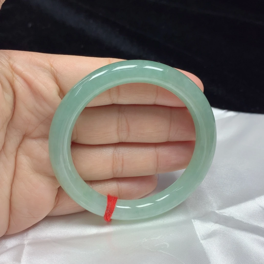 翡翠手镯（圆镯）未镶嵌55