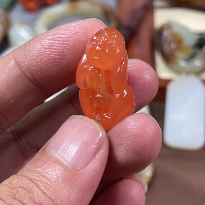 颈饰未镶嵌南红玛瑙
