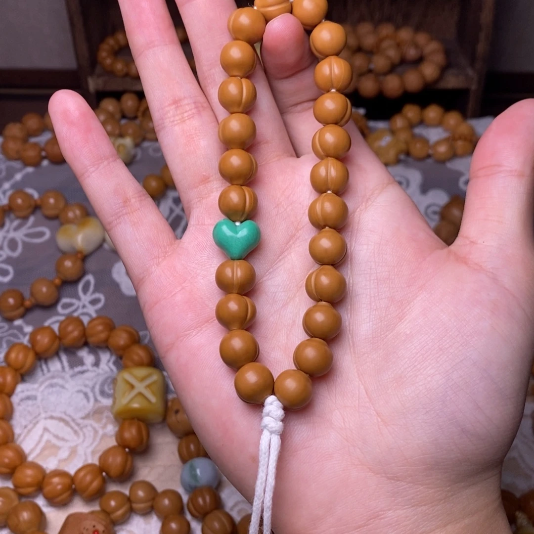 猴头核桃把件屁桃