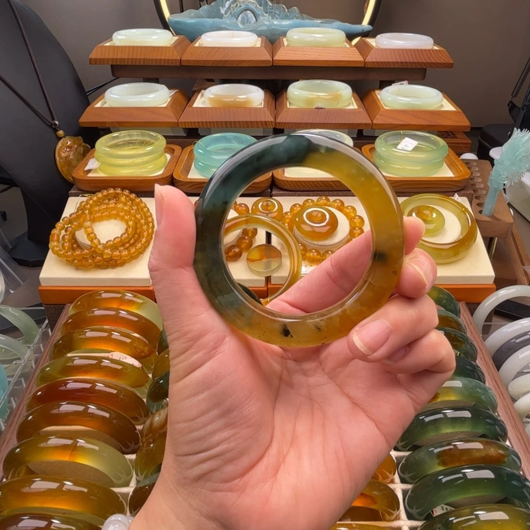 蛇纹石玉未镶嵌手镯54