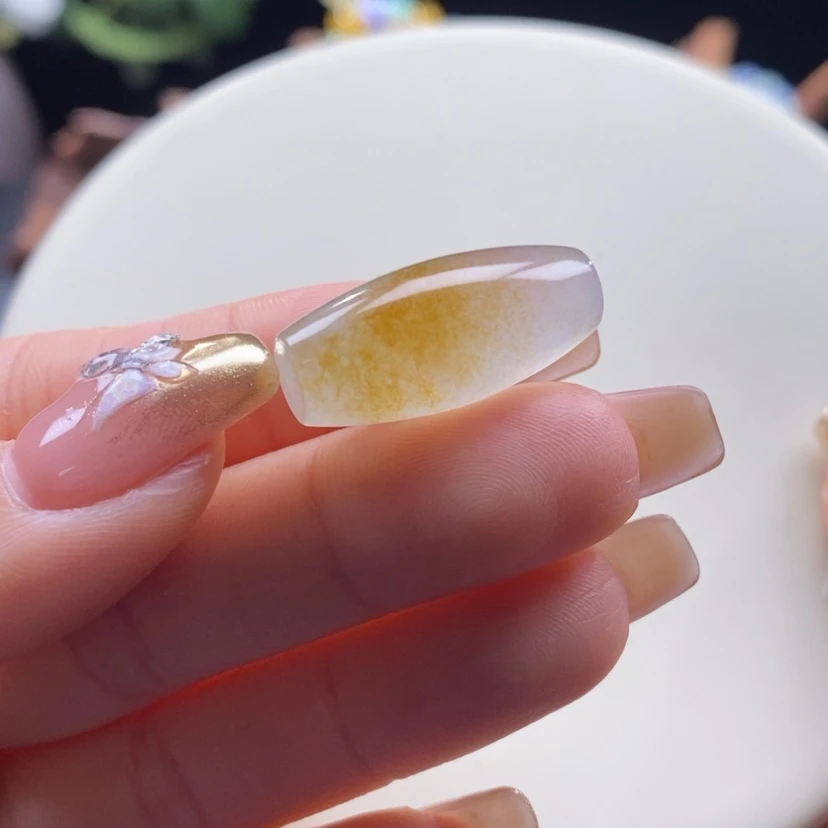 【闪购商品】翡翠颈饰未镶嵌翡翠冰飘黄橄榄珠