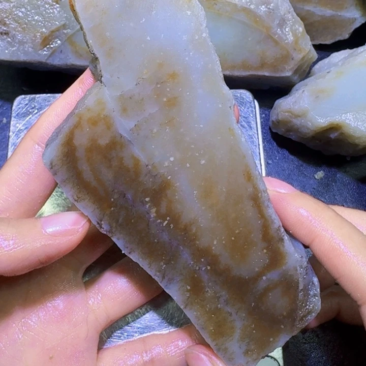 和田玉未镶嵌珠宝半成品