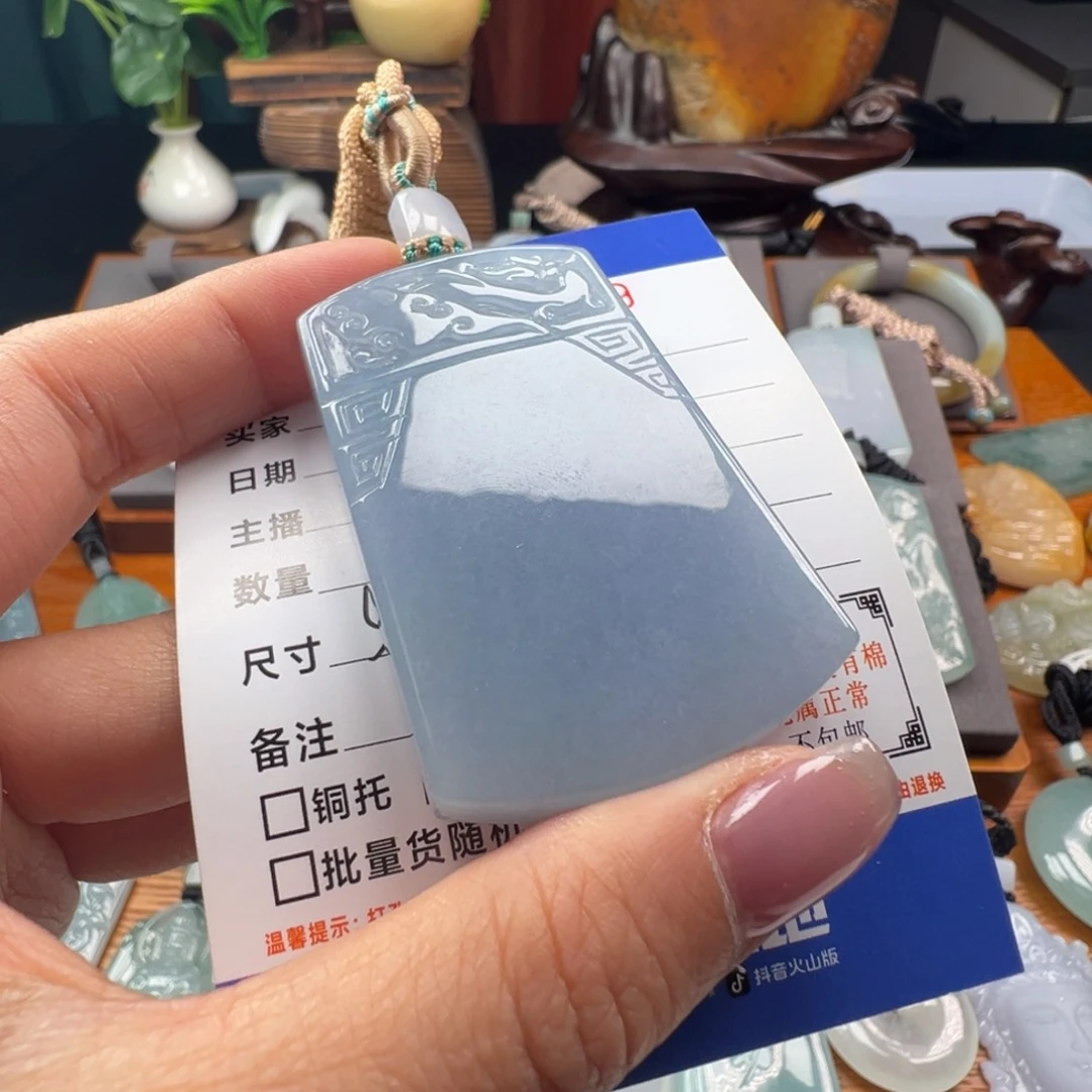 翡翠颈饰未镶嵌缅甸翡翠