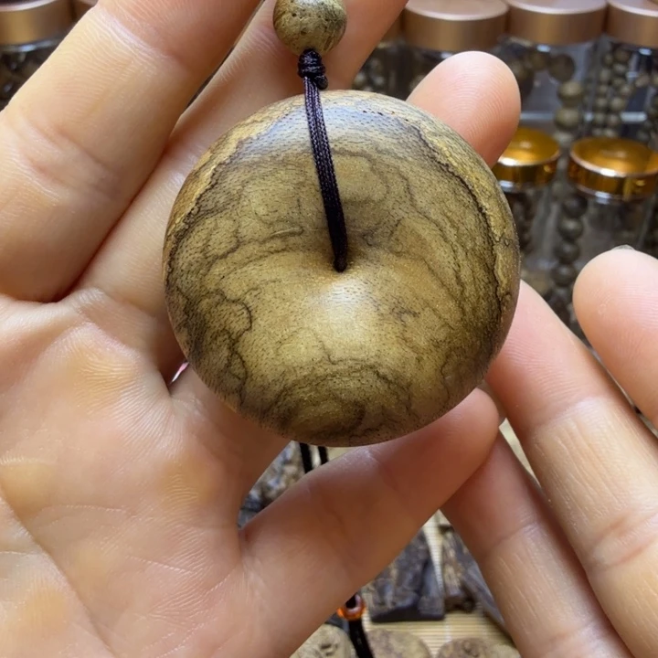 沉香碎屑沉香达拉干平安扣8克