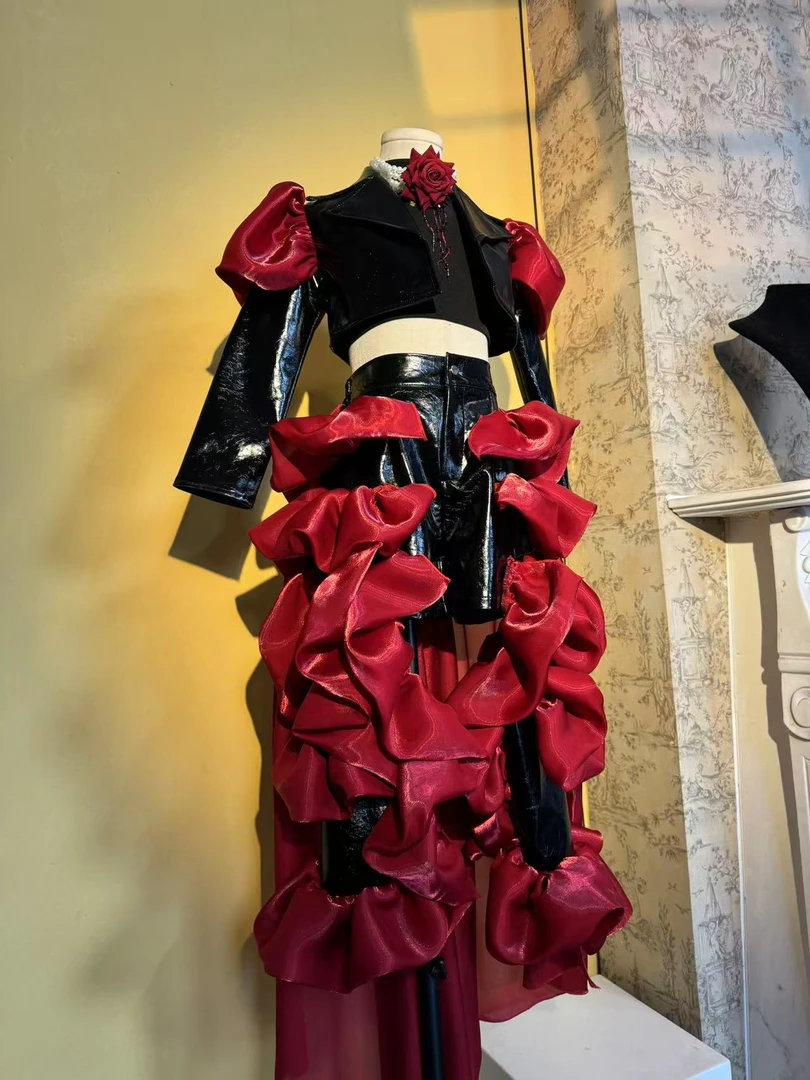 小红黑套装模特潮服多巴胺潮服女童个性西装模特走秀潮服