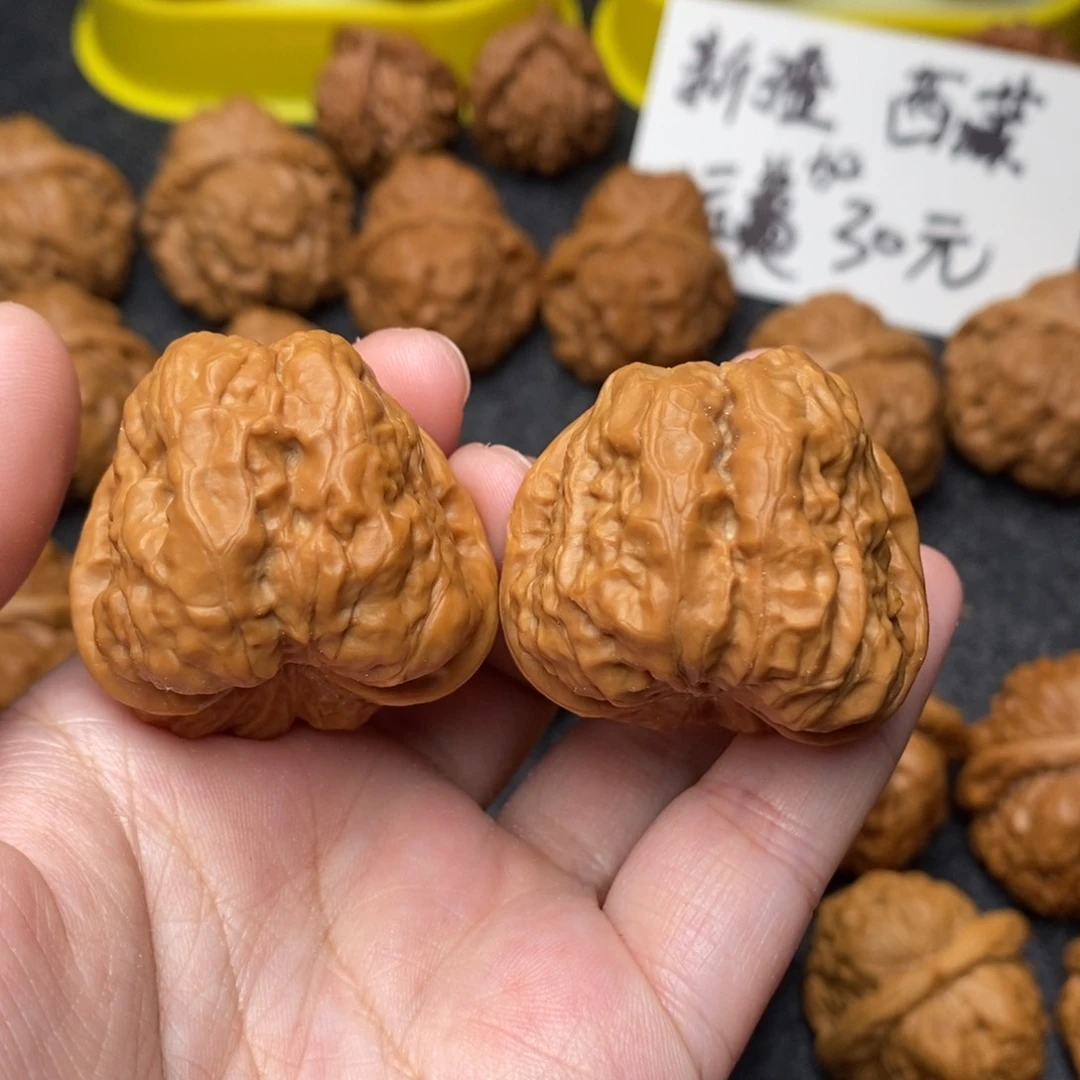 文玩核桃把件换**星蛤蟆36