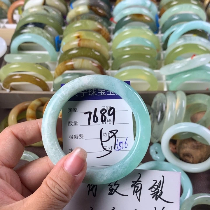 蛇纹石玉未镶嵌手镯7689